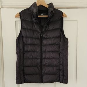 Uniqlo Charcoal Puffer Vest Medium